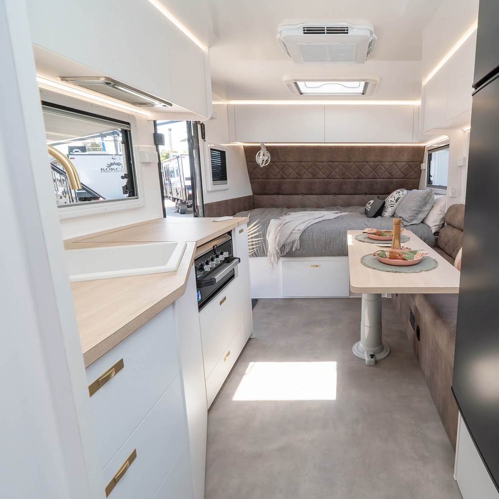 M.I.A. | 19'6 | $119,990