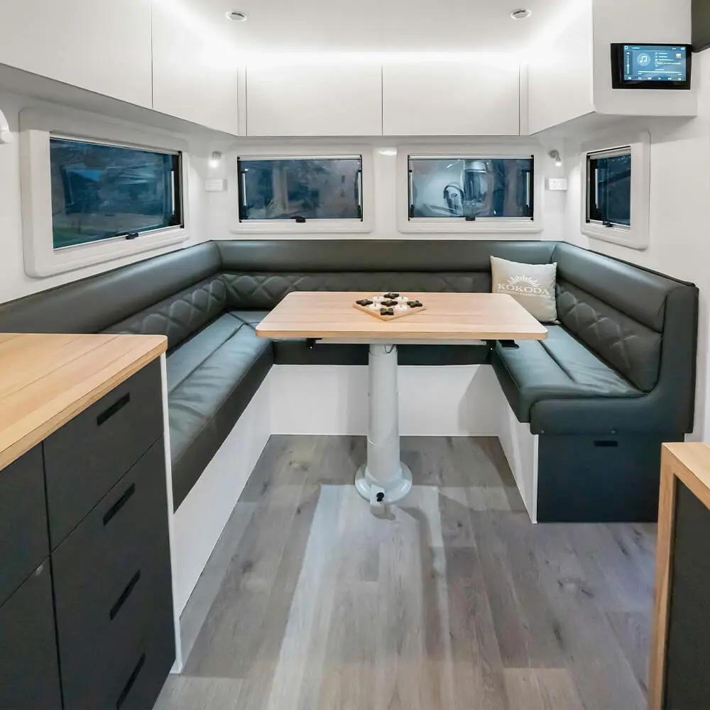 c230-lounge.webp