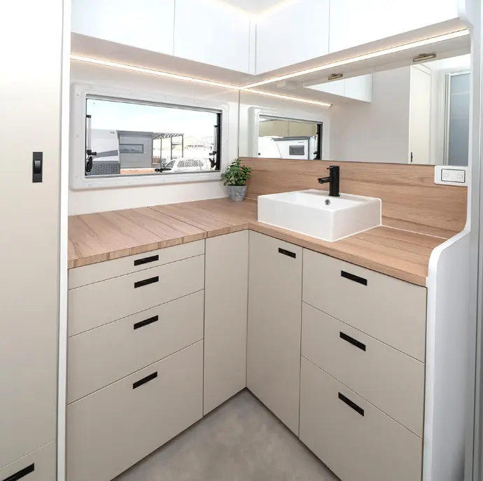 tribute2-top-ensuite.webp